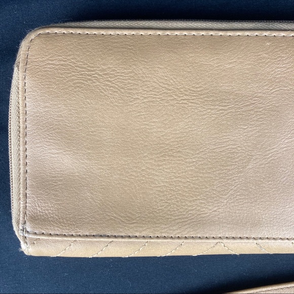 Joes jeans faux leather zip around wristlet - Picture 8 of 10